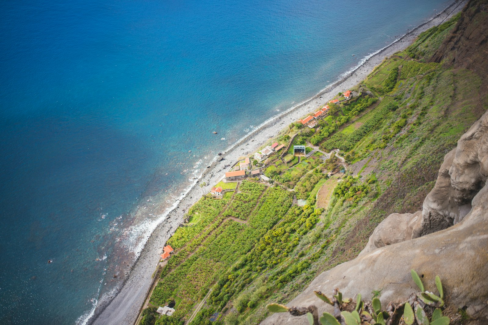 The Achadas da Cruz cable car descending the cliff to the Fajã, Madeira